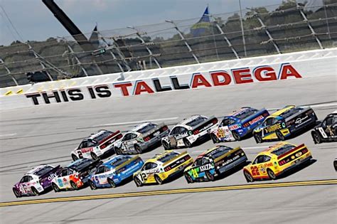 favorites for nascar this weekend.